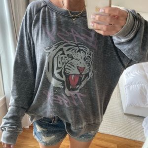 Oversized sweatshirt